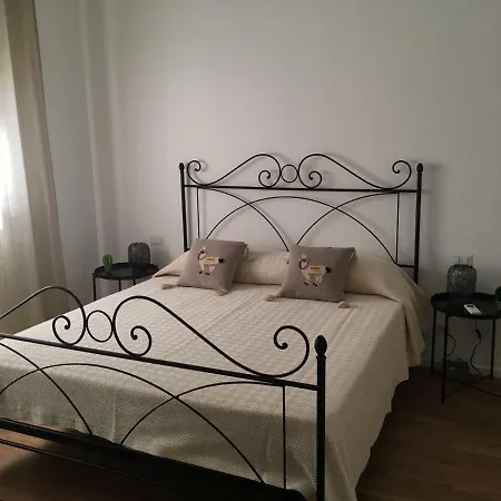 La Casa Accanto Bari